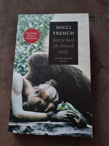 Nicci French - Wat te doen als iemand sterft beschikbaar voor biedingen