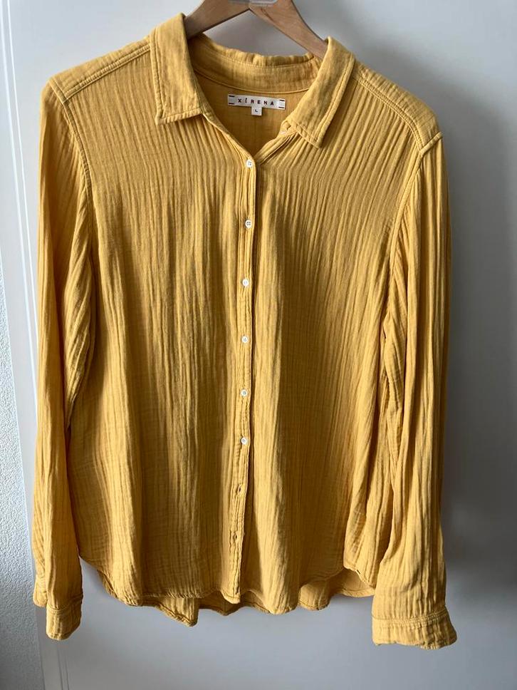 Xirena Blouse - Stijlvol en Comfortabel!, Kleding | Dames, Blouses en Tunieken, Zo goed als nieuw, Maat 38/40 (M), Geel, Ophalen of Verzenden