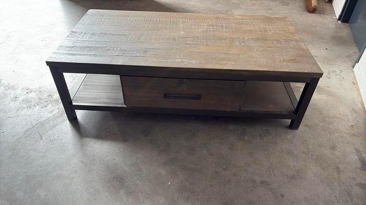 TV-meubel – 135 cm breed – stijlvol en praktisch, Huis en Inrichting, Kasten | Televisiemeubels, Zo goed als nieuw, Minder dan 100 cm