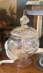 Antieke kristallen bowlpot, Ophalen