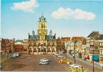 Delft, markt met stadhuis met auto's, Ophalen of Verzenden, 1960 tot 1980, Ongelopen, Zuid-Holland