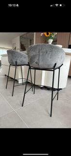 Kave home grijs barkrukken stoelen grijs 2 stuks, Huis en Inrichting, Barkrukken, 2 krukken, Ophalen, Zo goed als nieuw