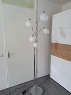 Design booglamp met melkglazen kap, Huis en Inrichting, Lampen | Vloerlampen, Ophalen, Design, Zo goed als nieuw, Glas