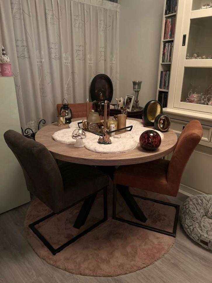 Ronde Eetkamertafel met 3 Stoelen - mag ook los van elkaar, Antiek en Kunst, Antiek | Meubels | Tafels, Ophalen