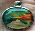 Opaal in zware zilveren kast, Verzamelen, Mineralen en Fossielen, Ophalen of Verzenden