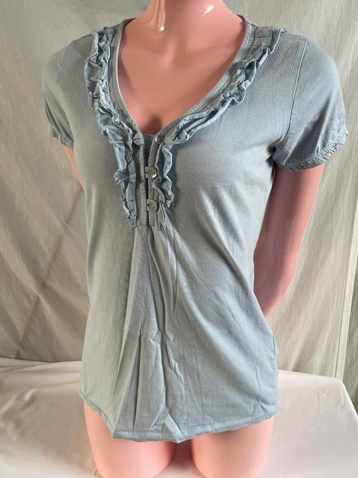 Lichtblauw T-shirt met ruches – maat M - 100% katoen, Kleding | Dames, T-shirts, Zo goed als nieuw, Maat 38/40 (M), Blauw, Korte mouw