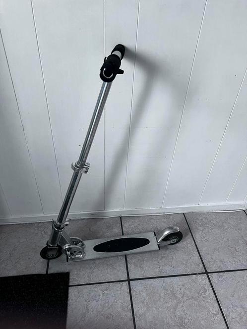 Opvouwbare aluminium step, Fietsen en Brommers, Steps, Zo goed als nieuw, Gewone step, Ophalen