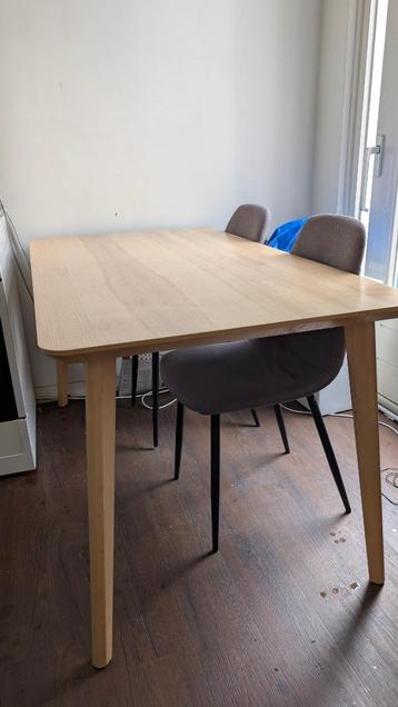 Ikea LISABO eettafel / keukentafel beschikbaar voor biedingen