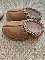 Ugg label is eruit maat 25/26, Kinderen en Baby's, Ophalen of Verzenden, Zo goed als nieuw, Laarsjes