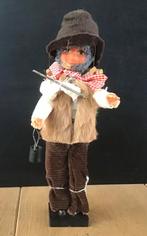 Klederdracht poppen, verschillende landen, Ophalen