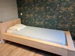 Groot blankhouten bed (matrasmaat 220x90), Huis en Inrichting, Ophalen, Eenpersoons, Hout