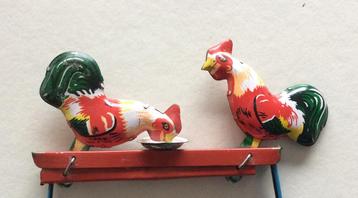 Vintage blikken speelgoed kippen beschikbaar voor biedingen