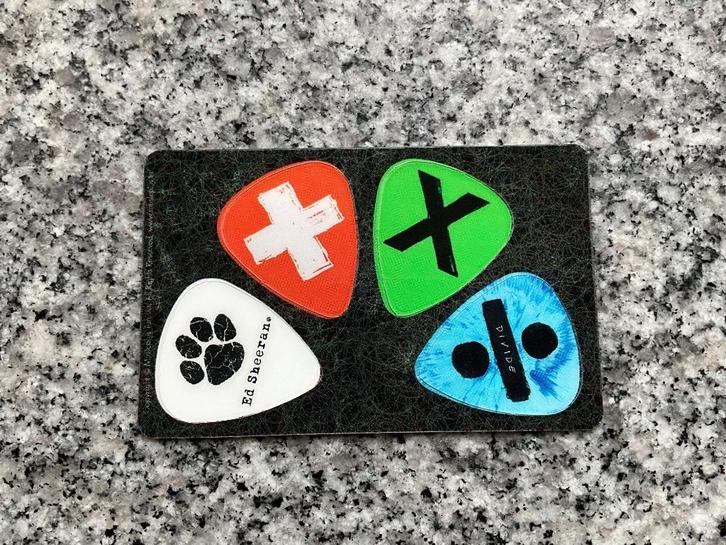 4 uitneembare plectrums van Ed Sheeran, Verzamelen, Muziek, Artiesten en Beroemdheden, Nieuw, Foto of Kaart, Ophalen of Verzenden
