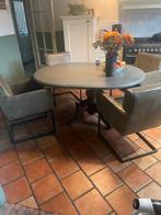 Ovale, groene eettafel met bolpoot, Huis en Inrichting, Gebruikt, 100 tot 150 cm, Ophalen of Verzenden, Vijf personen of meer