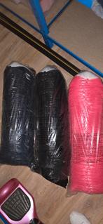 Petten pers met petten, Ophalen, Zo goed als nieuw, Nvt, Nvt