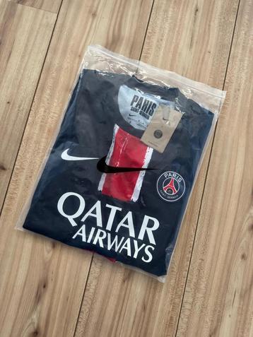Paris Saint-Germain (PSG) voetbalshirt maat M beschikbaar voor biedingen