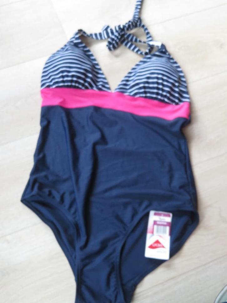 Zwempak of badpak ca maat 42 merk Queentex nieuw, Kleding | Dames, Badmode en Zwemkleding, Nieuw, Badpak, Blauw, Ophalen of Verzenden