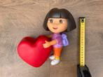 Nieuw zgan Dora the explorer pennenbakje en poppetje, Verzamelen, Ophalen, Overige figuren, Nieuw, Gebruiksvoorwerp