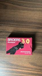 Broers 3.0 Drankspel Spuitkotsspel, Vijf spelers of meer, Ophalen of Verzenden, Zo goed als nieuw