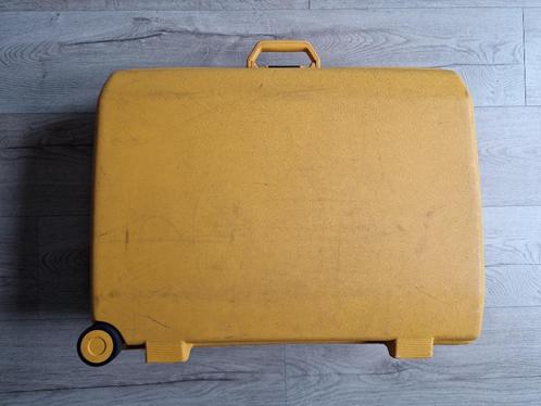 Samsonite koffer (geel) ongeveer 75 x 55,5 cm, Sieraden, Tassen en Uiterlijk, Koffers, Gebruikt, Hard kunststof, 70 cm of meer