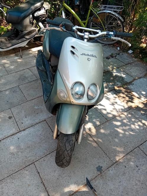 Yamaha neos 2 takt /agm 4 takt, Fietsen en Brommers, Scooters | Yamaha, Zo goed als nieuw, Neo's, Ophalen