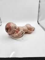 Zoldervondst leuk oud baby beeldje, Verzamelen, Beelden en Beeldjes, Ophalen of Verzenden, Zo goed als nieuw