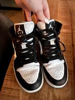 Nike jordan 38,5, Kleding | Dames, Schoenen, Ophalen of Verzenden, Zo goed als nieuw, Sneakers of Gympen