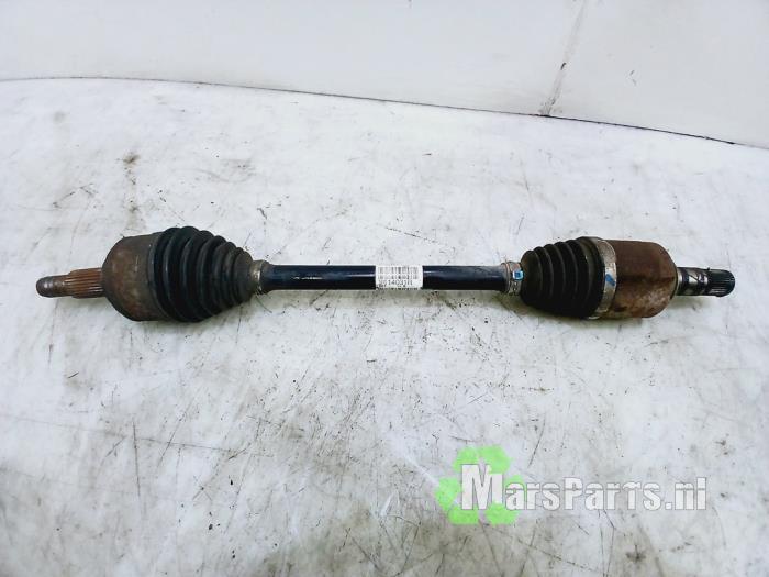 Aandrijfas links-voor van een Renault Kangoo, Auto-onderdelen, Remmen en Aandrijving, Renault, Gebruikt, 6 maanden garantie, 12 maanden garantie