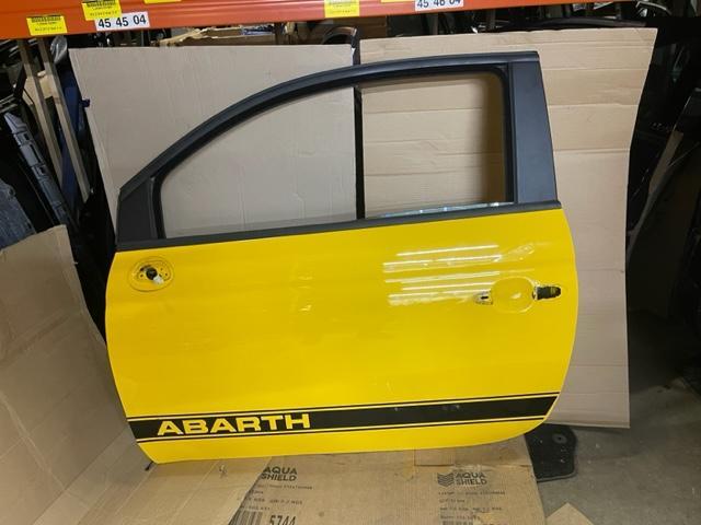 PORTIER LINKS Geel Abarth 500 / 595 / 695 (735633081), Auto-onderdelen, Carrosserie en Plaatwerk, Deur, Overige automerken, Links