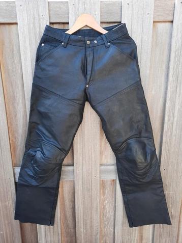 Zwart leren motorbroek, merk Held, jeansmodel, maat S, goed beschikbaar voor biedingen