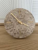NIEUW TAFELKLOK MARMER, Huis en Inrichting, Woonaccessoires | Klokken, Ophalen of Verzenden, Nieuw, Wekker of Tafelklok