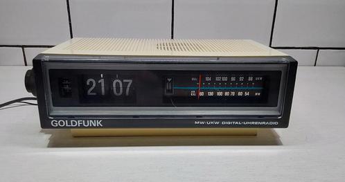 Vintage flip over wekker radio, Goldfunk Duitsland, Witgoed en Apparatuur, Wekkers, Gebruikt, Analoog, Ophalen of Verzenden
