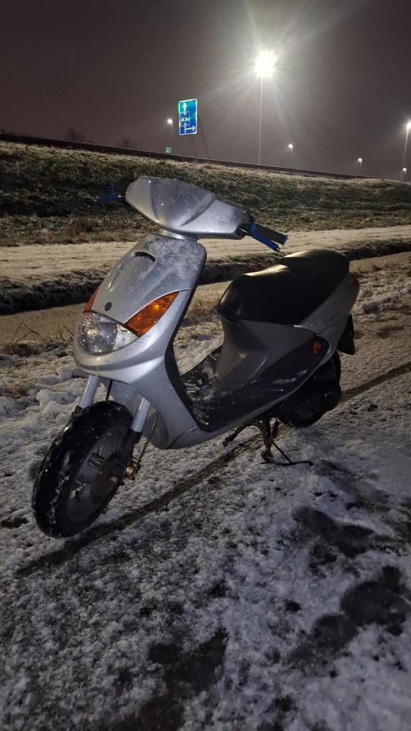 Peugeot vivacity 2005 2t, Fietsen en Brommers, Scooters | Peugeot, Vivacity, Tweetakt, Ophalen