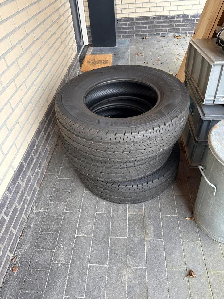 2 Continental Camperbanden 225/75 R16 CP - ZGAN, Auto-onderdelen, Banden en Velgen, Band(en), Zomerbanden, 16 inch, 225 mm, Bestelwagen