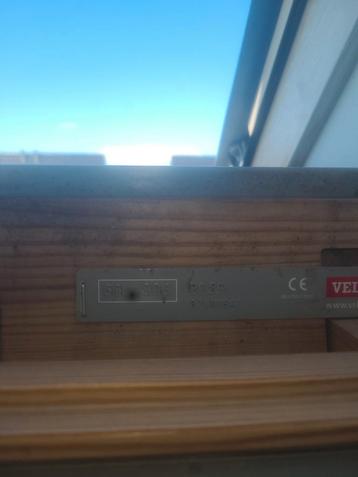 Velux Dakraam GGL S06 met Shutters beschikbaar voor biedingen