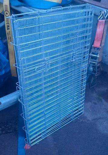 Honden bench klein  beschikbaar voor biedingen