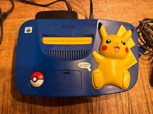 Pokemon Pikachu Nintendo 64 + controller en kabels 1996, Spelcomputers en Games, Spelcomputers | Nintendo 64, Zo goed als nieuw