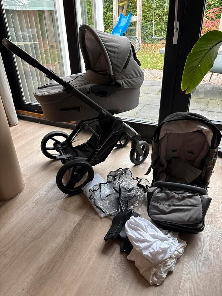 Mutsy Evo2 Combiwagen Compleet!, Kinderen en Baby's, Kinderwagens en Combinaties, Gebruikt, Combiwagen, Mutsy, Met autostoeltje