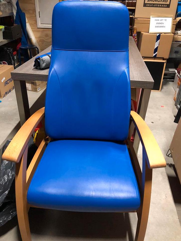 Zorgstoel, Diversen, Verpleegmiddelen, Zo goed als nieuw, Ophalen