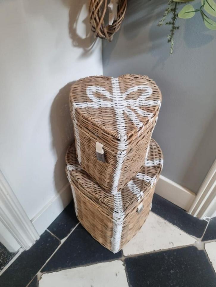 Riviera Maison Harten Manden - Rustic Rattan Set, Huis en Inrichting, Woonaccessoires | Kisten, Ophalen