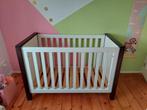 Babykamer meubels: Ledikant, commode met lades en wandplank, Gebruikt, Jongetje of Meisje, Ophalen
