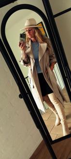 Mooie beige nikkie trenchcoat, Kleding | Dames, Maat 38/40 (M), Beige, Ophalen of Verzenden, Zo goed als nieuw