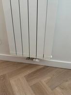 Design radiator nooit aan geweest, Ophalen, Radiator, Minder dan 60 cm, Zo goed als nieuw