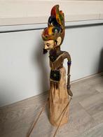 Oude wajang pop, Indonesië, Ophalen