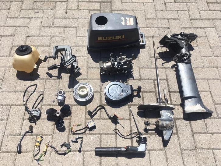 Suzuki Johnson 4 en 5 pk 2 takt buitenboordmotor onderdelen, Watersport en Boten, Accessoires en Onderhoud, Gebruikt, Motor en Techniek