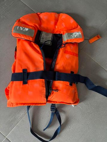 Zwemvest Kind 15-30 kg beschikbaar voor biedingen