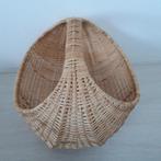 Groot lichtgekleurde, rieten mand met stevig hengsel, Mand, Rond, Ophalen of Verzenden, Zo goed als nieuw