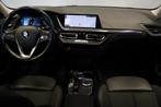 BMW 1-serie 118i Executive Edition |AUT|Carplay|Sfeerverlich, Auto's, BMW, 65 €/maand, Gebruikt, Leder en Stof, Zwart