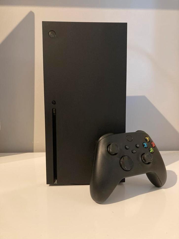 Xbox series x inclusief controller en kabels, Spelcomputers en Games, Games | Xbox Series X en S, Zo goed als nieuw, Ophalen of Verzenden