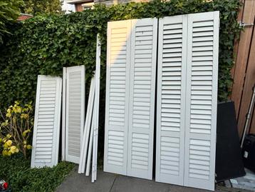 Shutters wit beschikbaar voor biedingen